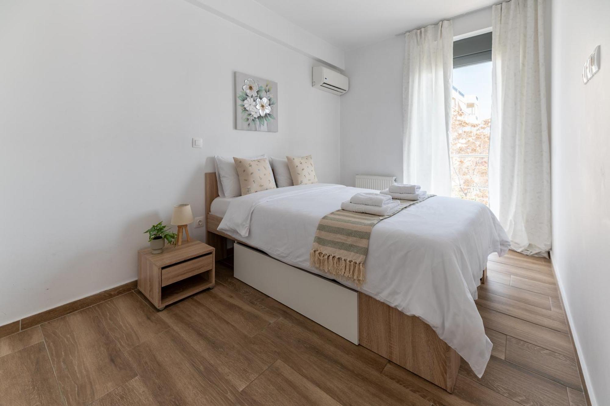 Stylish Spacious Apartment In Palaio Faliro Athens Luaran gambar
