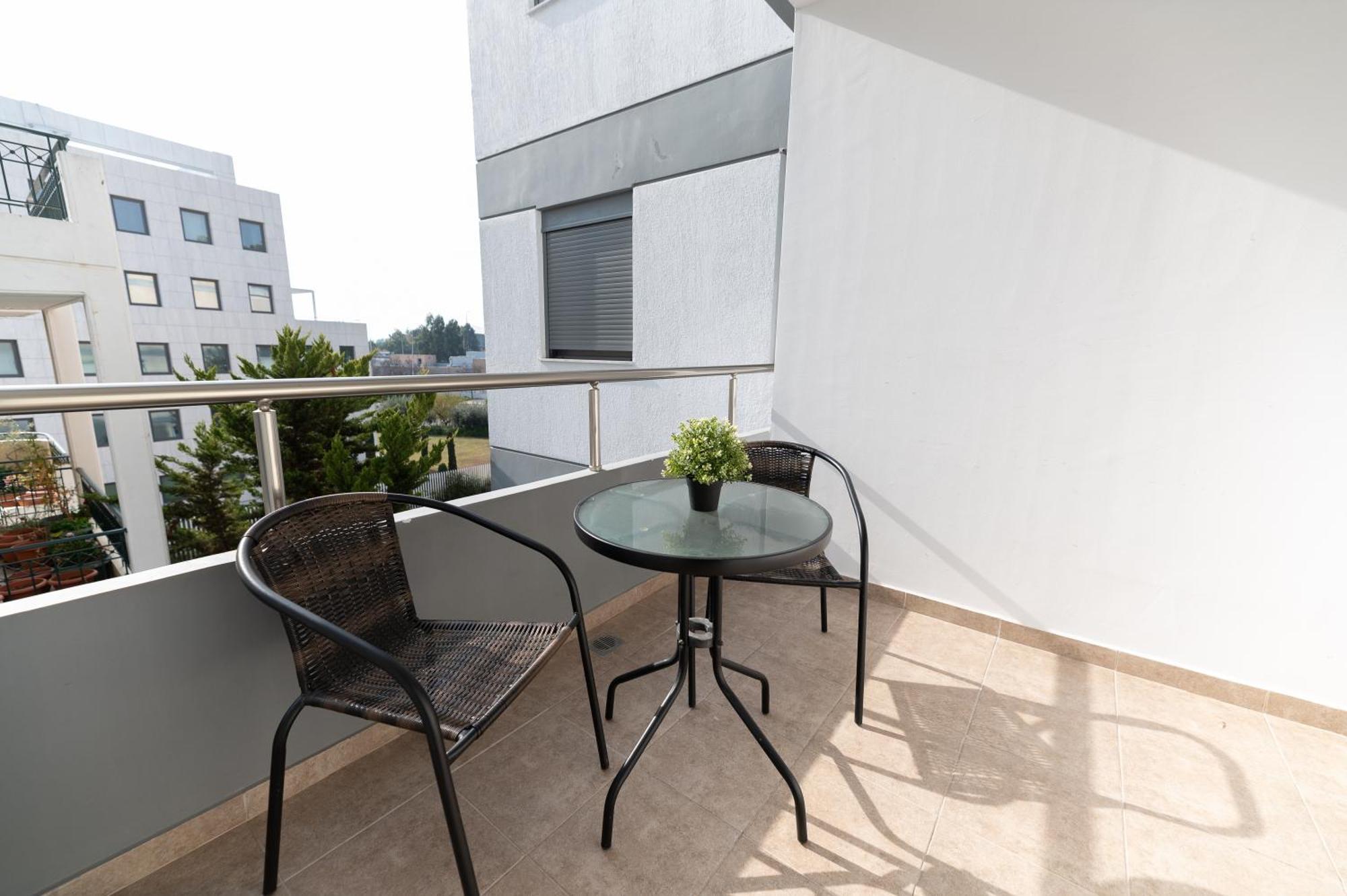 Stylish Spacious Apartment In Palaio Faliro Athens Luaran gambar