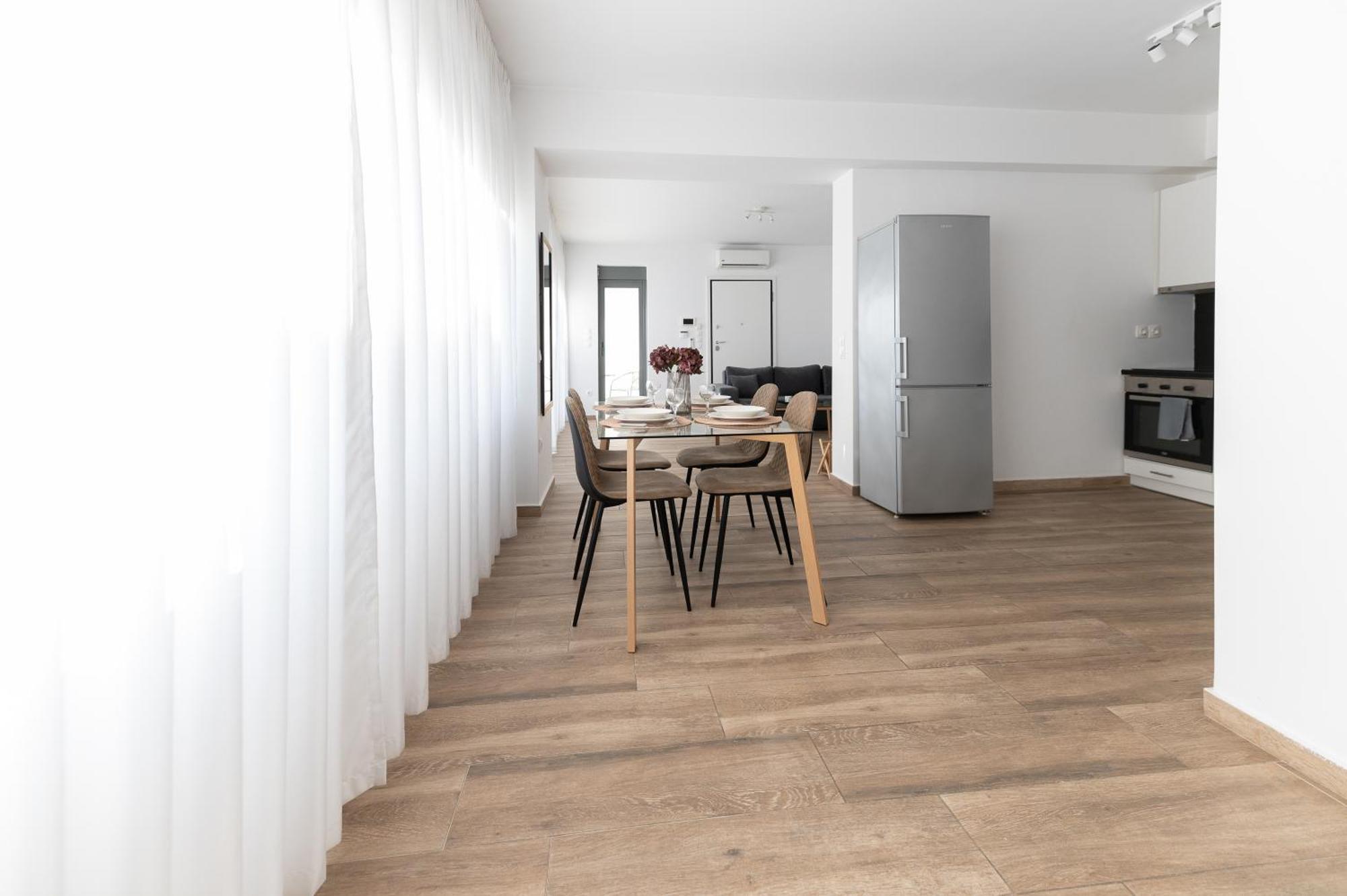 Stylish Spacious Apartment In Palaio Faliro Athens Luaran gambar