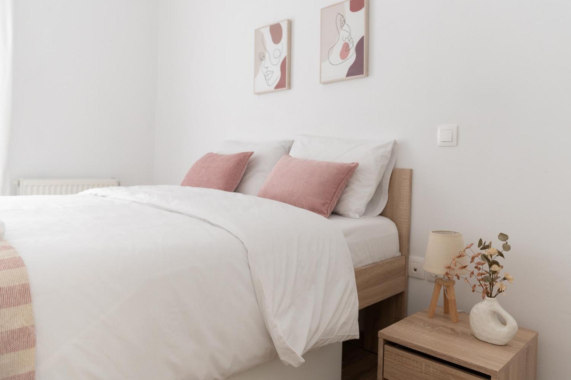 Stylish Spacious Apartment In Palaio Faliro Athens Luaran gambar