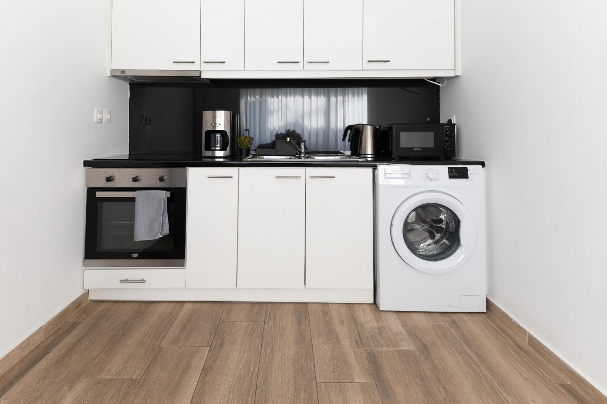 Stylish Spacious Apartment In Palaio Faliro Athens Luaran gambar