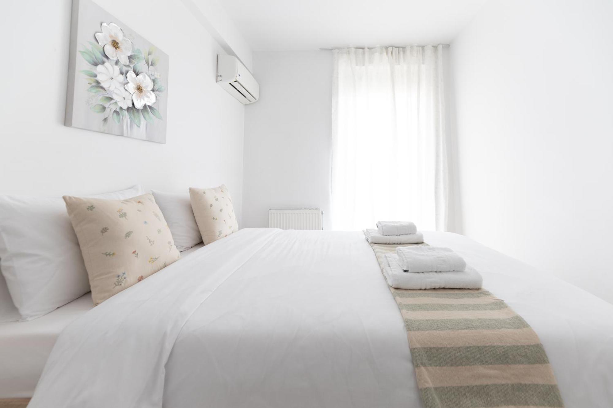 Stylish Spacious Apartment In Palaio Faliro Athens Luaran gambar